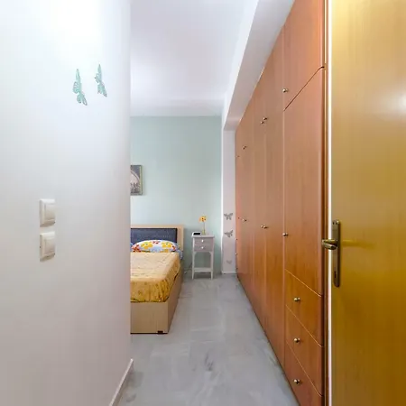 Near Center Of Apartmán