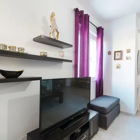 Apartmán Near Center Of *
